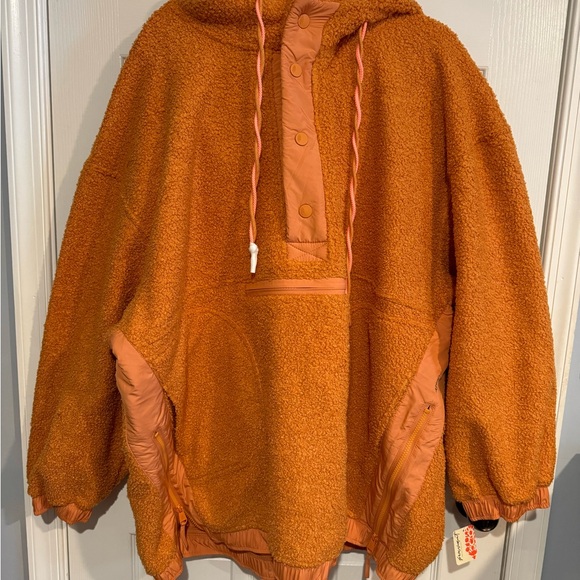 Free People Fuzzy Was She Fleece Pull Over - Picture 2 of 16